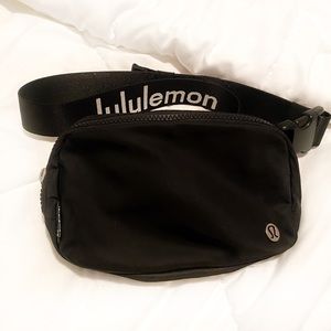 lululemon belt bag